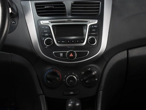 Седан Hyundai Solaris 2016 года, 870777 рублей, Омск