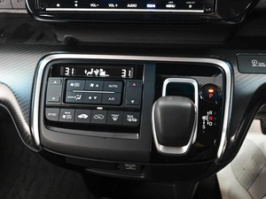 Минивэн Honda Stepwgn Spada 2018 года, 2650000 рублей, Ставрополь