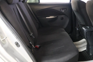 Седан Toyota Yaris 2007 года, 559000 рублей, Омск