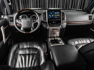 Внедорожник Toyota Land Cruiser 2018 года, 6699000 рублей, Тюмень