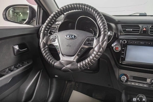 Седан Kia Rio 2016 года, 1059000 рублей, Томск
