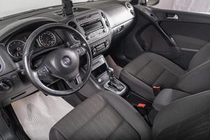Внедорожник Volkswagen Tiguan 2013 года, 1629000 рублей, Томск