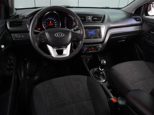 Хетчбэк Kia Rio 2012 года, 799000 рублей, Воронеж