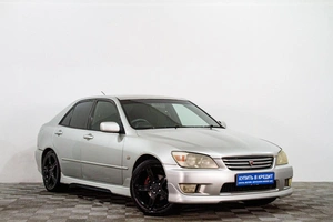 Седан Toyota Altezza 1999 года, 609000 рублей, Сургут