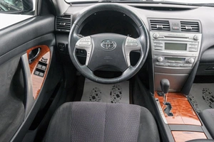Седан Toyota Camry 2010 года, 1409000 рублей, Красноярск