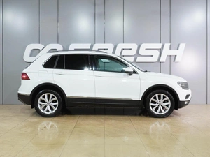 Внедорожник Volkswagen Tiguan 2018 года, 2750000 рублей, Воронеж
