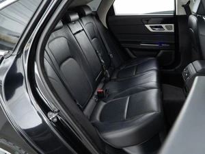 Седан Jaguar XF 2019 года, 2697077 рублей, Москва