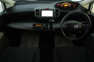 Минивэн Honda Freed 2010 года, 1039000 рублей, Омск