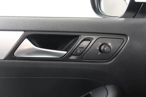 Седан Volkswagen Jetta 2017 года, 900000 рублей, Пермь