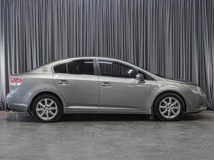 Седан Toyota Avensis 2009 года, 1159000 рублей, Тюмень