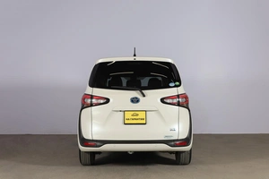 Минивэн Toyota Sienta 2020 года, 1899000 рублей, Новосибирск