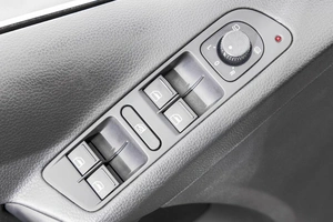Внедорожник Volkswagen Tiguan 2010 года, 1099000 рублей, Барнаул