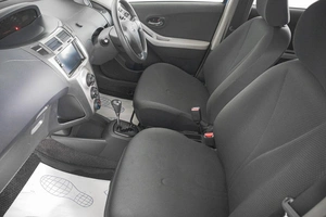 Хетчбэк Toyota Vitz 2009 года, 679000 рублей, Кемерово