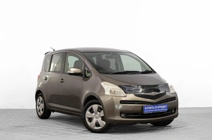 Хетчбэк Toyota Ractis 2006 года, 709000 рублей, Барнаул