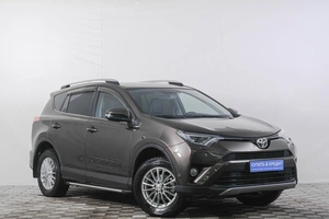 Внедорожник Toyota RAV4 2019 года, 2979000 рублей, Кемерово