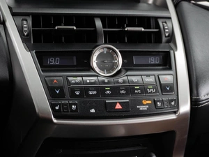Внедорожник Lexus NX 2015 года, 2700000 рублей, Тюмень