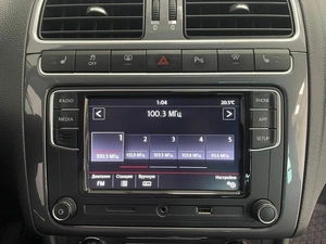 Седан Volkswagen Polo 2019 года, 1395000 рублей, Красноярск
