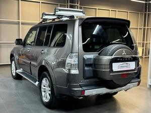 Внедорожник Mitsubishi Pajero 2013 года, 2147000 рублей, Красноярск