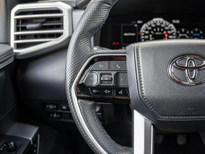 Внедорожник Toyota Sequoia 2023 года, 10050000 рублей, Краснодар