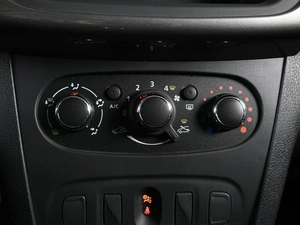 Седан Renault Logan Stepway 2022 года, 1419000 рублей, Аксай