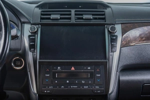 Седан Toyota Camry 2016 года, 2539000 рублей, Томск