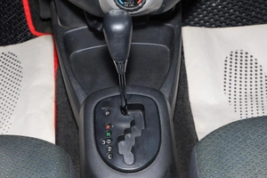 Хетчбэк Toyota Yaris 2008 года, 699000 рублей, Новосибирск