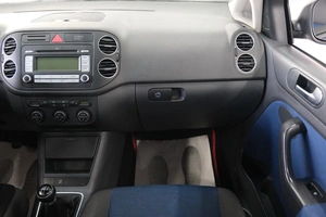 Хетчбэк Volkswagen Golf Plus 2008 года, 669000 рублей, Омск