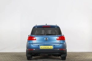 Внедорожник Volkswagen Tiguan 2012 года, 1529000 рублей, Тюмень