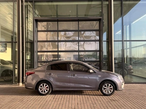 Седан Kia Rio 2018 года, 970000 рублей, Уфа