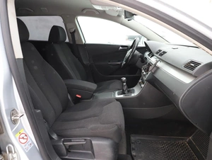 Универсал Volkswagen Passat 2010 года, 970000 рублей, Ижевск