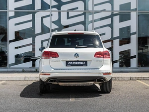 Внедорожник Volkswagen Touareg 2016 года, 3325000 рублей, Краснодар