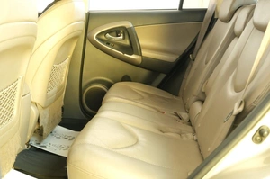 Внедорожник Toyota RAV4 2008 года, 1389000 рублей, Омск