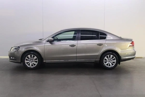 Седан Volkswagen Passat 2013 года, 1485000 рублей, Смоленск