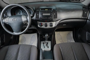 Седан Hyundai Elantra 2010 года, 679000 рублей, Тюмень