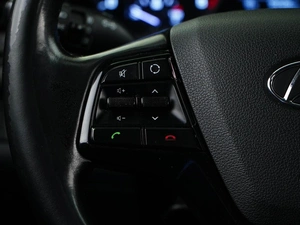 Седан Hyundai Elantra 2018 года, 1499077 рублей, Москва
