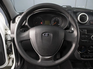 Лифтбек ВАЗ (LADA) Granta 2018 года, 630000 рублей, Омск