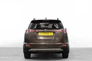 Внедорожник Toyota RAV4 2018 года, 2639000 рублей, Барнаул