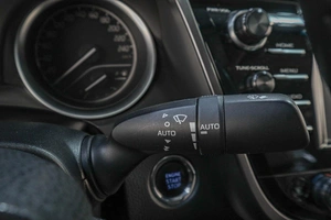 Седан Toyota Camry 2019 года, 2539000 рублей, Челябинск