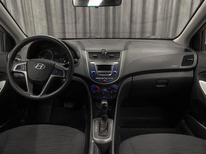 Седан Hyundai Solaris 2015 года, 899000 рублей, Красноярск