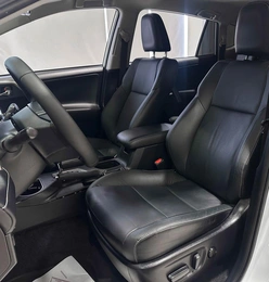 Внедорожник Toyota RAV4 2017 года, 2657000 рублей, Красноярск
