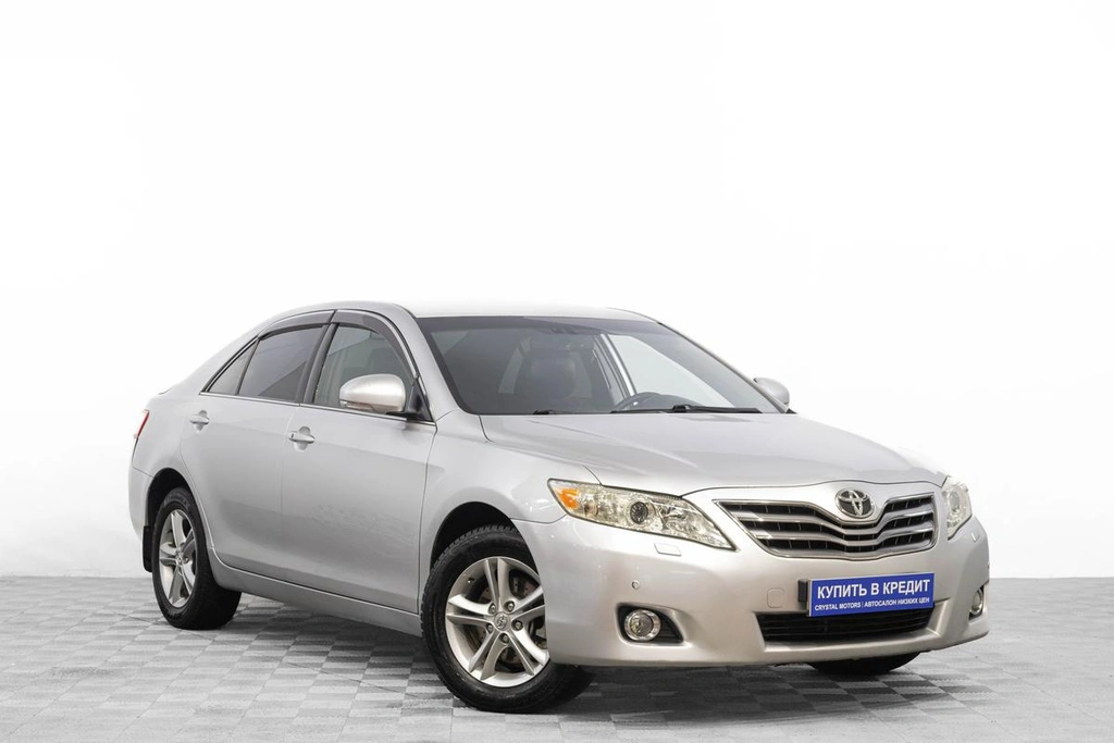 Седан Toyota Camry 2011 года, 1199000 рублей, Барнаул