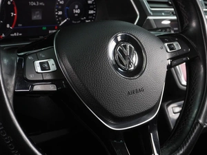 Внедорожник Volkswagen Tiguan 2017 года, 1774000 рублей, Воронеж