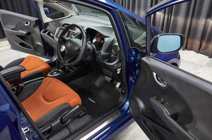 Хетчбэк Honda Fit 2010 года, 937000 рублей, Красноярск