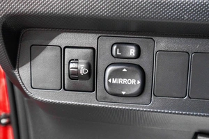 Хетчбэк Toyota Auris 2007 года, 699000 рублей, Барнаул