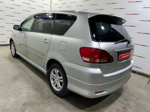 Минивэн Toyota Ipsum 2001 года, 749000 рублей, Красноярск