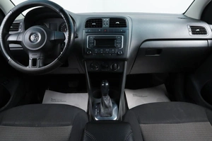 Седан Volkswagen Polo 2015 года, 689000 рублей, Челябинск
