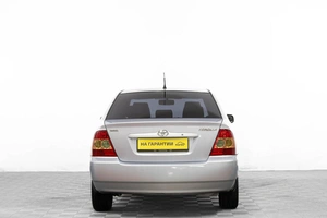 Седан Toyota Corolla 2006 года, 699000 рублей, Барнаул