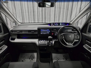 Минивэн Honda Stepwgn 2016 года, 1850000 рублей, Красноярск