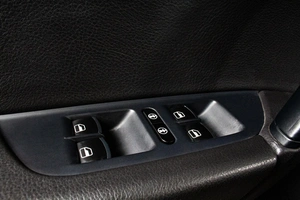 Внедорожник Volkswagen Touareg 2011 года, 1749000 рублей, Сургут