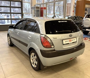 Хэтчбек 4 дв. Kia Rio 2008 года, 520000 рублей, Орёл